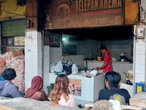 Momen Idul Adha, Penggilingan Daging di Pasar Kota Malang Banjir Pesanan