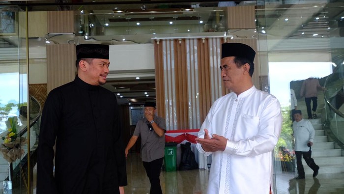 Menteri Pertanian Amran Sulaiman bersama Bupati Gowa Adnan Purichta Ichsan.