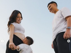 Foto Nikita Willy Pamer Baby Bump, Umumkan Hamil ke-2 Sekaligus Gender Reveal