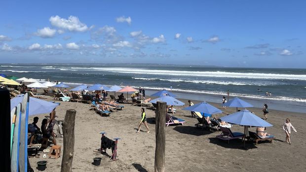 Pantai Batu Bolong di Bali
