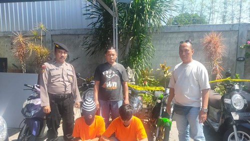 Tim Opsnal Polsek Denpasar Timur (Dentim) saat mengamankan pelaku dan barang bukti sepeda motor.