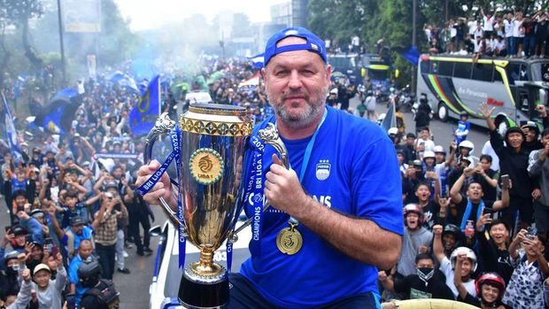 Pelatih Persib Bandung Bojan Hodak.