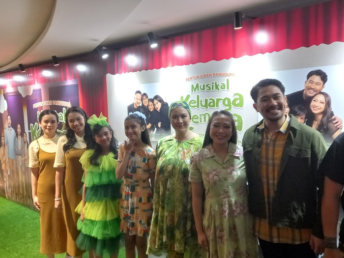 Pertunjukan Musikal Keluarga Cemara Pertunjukan Musikal Keluarga Cemara