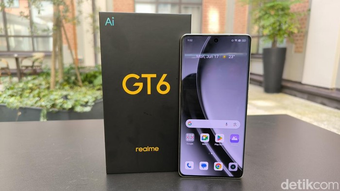 Realme GT 6