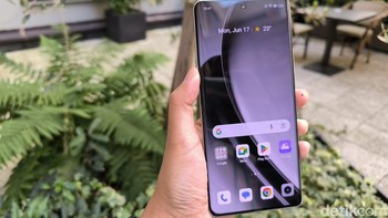 Realme GT 6 yang disebut-sebut bakal menjadi flagship killer dengan spesifikasi menggiurkan bakal diluncurkan secara global 20 Juni 2024. Seperti ini penampakannya. Foto: Rachmatunnisa