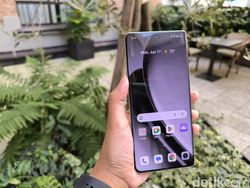 Penampakan Realme GT 6, Flagship Killer yang Rilis 20 Juni