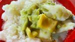 Slurpp! 20 Es Teler Manis Segar Ada di Sini