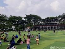 Perbaikan Rumput, Alun-alun Bandung Ditutup Sementara, Sampai Kapan?