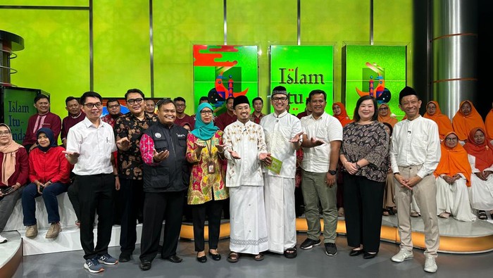 Transmart Berangkatkan Pemenang Paket Umrah dan Wisata ke Turki Juli