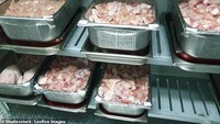Pilihan menu makanan yang beragam di restoran ternyata bisa menjadi tanda bahwa kemungkinan semua makanan sudah dalam bentuk frozen atau tidak fresh. Foto: Ilustrasi DailyMailUK
