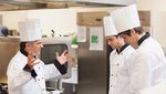 10 Tanda Restoran dengan Makanan Tak Enak dan Pelayanan Buruk