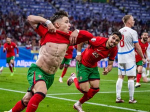 Like Father, Like Son! Conceicao Ulangi Torehan sang Ayah di Euro