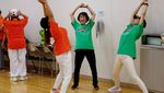 Aksi Nenek-nenek di Jepang Semangat Ikut Kelas Breakdance