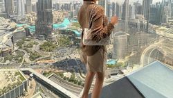 Penampilan Angel Karamoy Curi Perhatian Liburan ke Dubai Usai Operasi Plastik