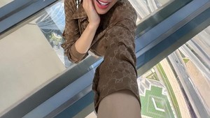 Banyak yang menyayangkan keputusan Angel Karamoy melakukan operasi plastik karena wajahnya sudah cantik. Foto: Instagram/@realangelkaramoy