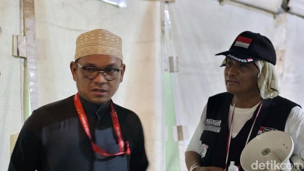 Anggota Timwas Haji DPR sekaligus Wakil Ketua Komisi VIII DPR RI Fraksi Partai Golkar, Ace Hasan Sadzily mengunjungi Maktab 72 di Mina (Mei/detikcom)