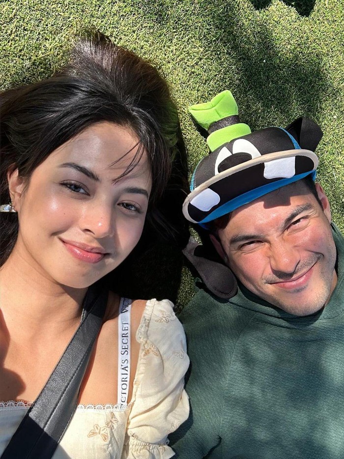 Aurelie Moeremans dan Tyler Bigenho Aurelie Moeremans dan Tyler Bigenho