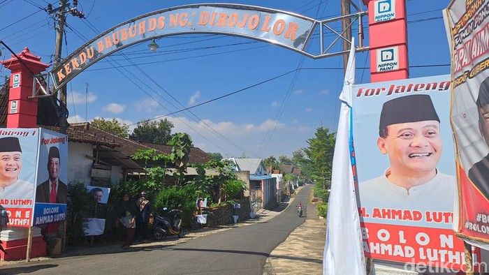 Banner dukungan untuk Ahmad Luthfi sebagai Calon Gubernur Jateng dalam Pilkada 2024.
