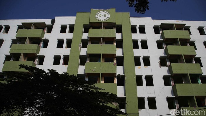 Kondisi Memprihatinkan Rusunawa Marunda: Atap Ambruk, Barang Dirampok