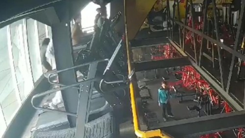 CCTV wanita tewas usai terpental treadmill hingga jatuh dari lantai 3 tempat fitnees. Dokumen Istimewa