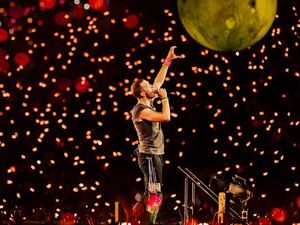 Berhenti Usai Album ke-12, Chris Martin Bayangkan Hidup Tanpa Coldplay