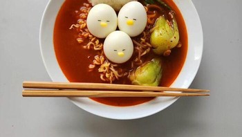 Tak hanya menarik dari segi visual, tapi ia juga menyeimbangkan kreasi makanannya dengan rasa enak dan bergizi. Foto: Boredpanda/@sibatable