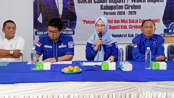 DPC Partai Demokrat saat menggelar Fit and Proper Test bagi setiap bakal calon Bupati dan Wakil Bupati