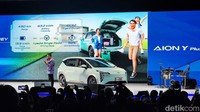 Produsen roda empat asal China, GAC AION resmi meluncurkan Aion Y Plus di Indonesia, Rabu (19/6). Kendaraan listrik tersebut akan bermain di pasar menengah atau medium. Foto: Septian Farhan Nurhuda/detik.com