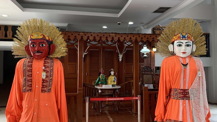 Ini 8 Ikon Budaya Betawi Yang Resmi Diakui Perda Jakarta Ada delapan kebudayaan yang masuk kedalam ikon budaya Betawi berdasarkan Peraturan Daerah No.4 Tahun 2015. Berikut ringkasannya.