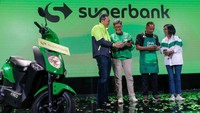 Peluncuran fitur ini merupakan langkah signifikan bagi bank digital tersebut dalam memperluas akses finansial yang mudah, aman dan terjangkau bagi masyarakat, serta mendukung inklusi keuangan secara lebih luas. Layanan perbankan ini diawasi oleh Otoritas Jasa Keuangan (OJK) dan didukung oleh Bank Indonesia dan Lembaga Penjamin Simpanan (LPS).