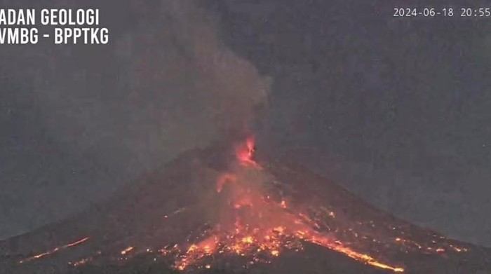 Erupsi Gunung Merapi Semburkan Awan Panas, Warga Diminta Tingkatkan Kewaspadaan