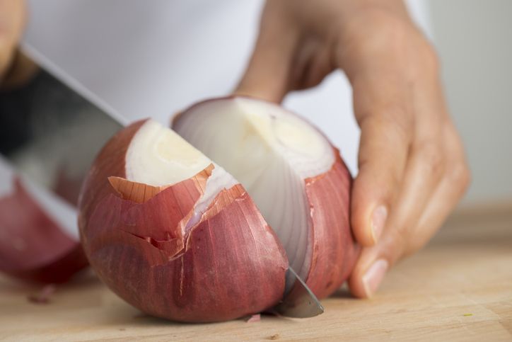 Disebut Penyebab Bau Badan, Ini 5 Manfaat Konsumsi Bawang Mentah