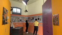 Di pameran ini, pengunjung akan diajak untuk menyaksikan berbagai karya dan memorabilia dari perjalanan karir Bang Ben.  