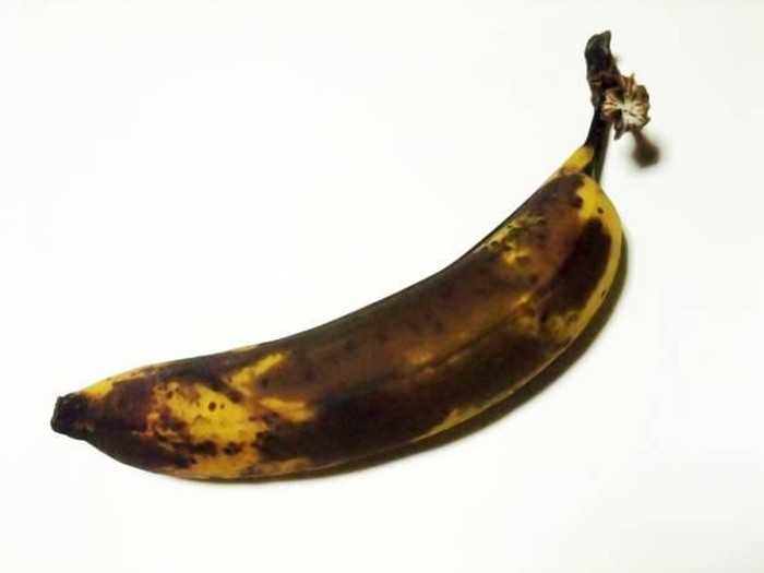 This is the banana which has begun to be spoiled.