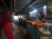 Pedagang Bumbu Giling di Pasar Kediri Masih Banjir Pesanan Usai Idul Adha