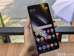 Unboxing Poco F6, HP Jago Gaming dengan Fitur AI