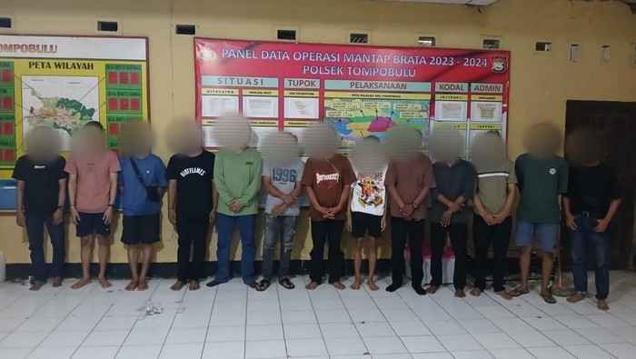 Polisi menangkap 13 pelaku pengrusakan mobil warga di Tompobulu.