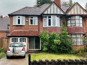 Viral Rumah di Inggris Punya Portal Dunia Lain di Dalamnya