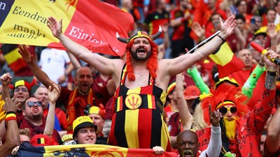 Potret Nyentrik Suporter di Euro 2024