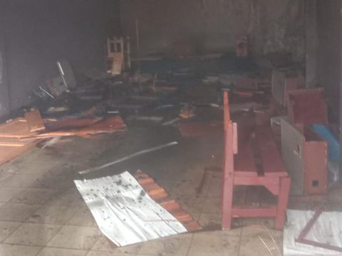 Ruangan di SMK Pami Jaya yang berlokasi di Pondok Kelapa, Jakarta Timur (Jaktim), terbakar. Kebakaran berawal dari ada pihak yang membakar sampah. (dok Damkar Jaktim)
