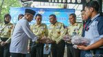 Semringah Zulhas Salurkan Paket Hewan Kurban