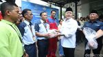 Semringah Zulhas Salurkan Paket Hewan Kurban