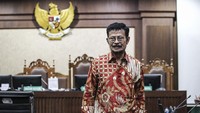 Mantan Menteri Pertanian Syahrul Yasin Limpo (SYL) menghadiri sidang lanjutan kasus gratifikasi dan pemerasan di Pengadilan Tipikor Jakarta, Rabu (19/6/2024).