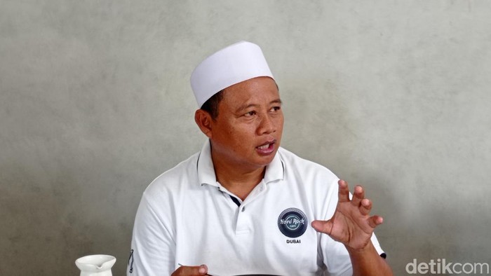 Uu Ruzhanul Ulum