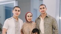 Verrell Bramasta transplantasi rambut bersama adiknya, Athalla Naufal. (Foto: dok Instagram)