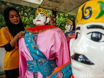 Yuk, Intip Pembuatan Ondel-ondel di Setu Babakan