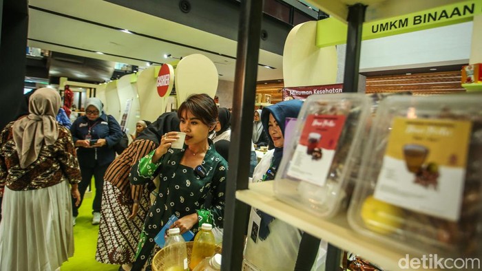 Kementerian BUMN menggelar pameran khusus untuk para usaha mikro, kecil, dan menengah (UMKM) herbal melalui Herb Euphoria Fest. Pameran yang digelar di Sarinah, Jakarta, selama empat hari mulai 20-23 Juni 2024 menampilkan puluhan pengusaha UMKM herbal dari seluruh Indonesia.