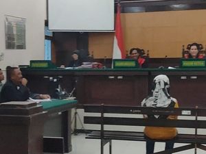 Ganjaran Istri di Mojokerto yang Bersetubuh dengan Sopir Truk