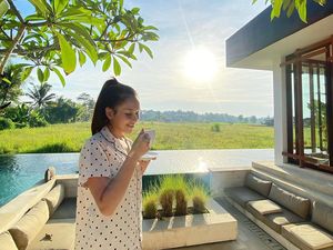 Keseruan Ayu Ting Ting Kulineran hingga Jadi Panitia Kurban