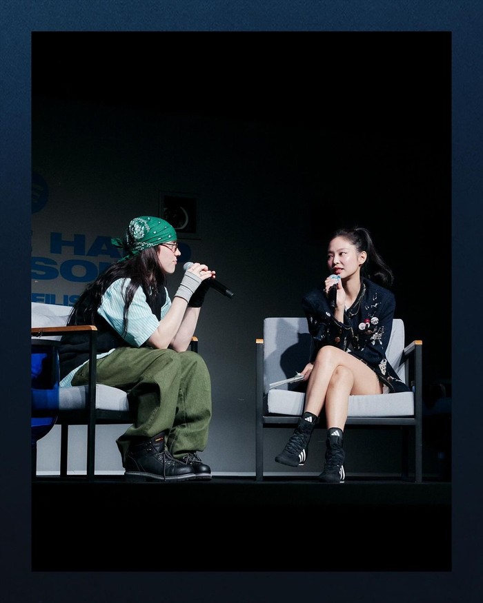 Billie Eilish satu panggung bareng Jennie BLACKPINK di acara Spotify, di Korea Selatan, 18 Juni 2024.
